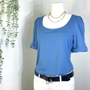NEW White House Black Market Medium Blue Top Short Sleeve Stretch Scoop Neck